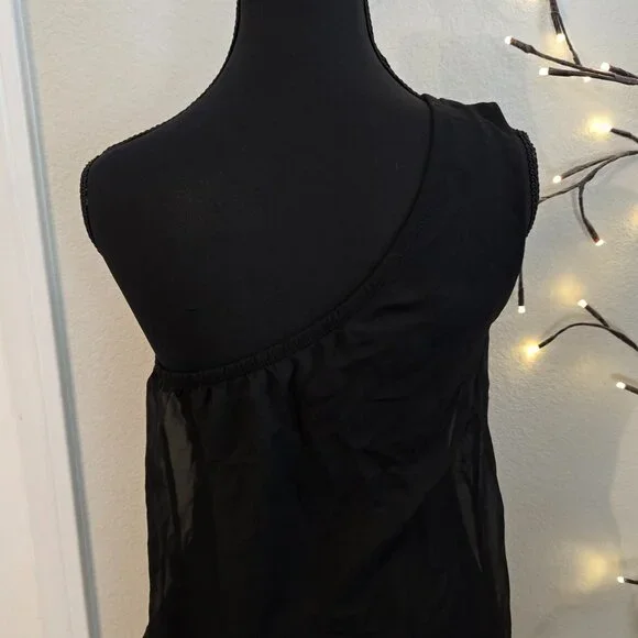 Guess - Small Black Open Shoulder Blouse - EUC - Picture 5 of 5